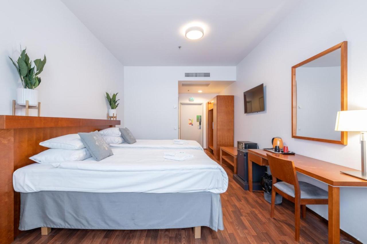 Hotel Tuulonen Tuulos ภายนอก รูปภาพ